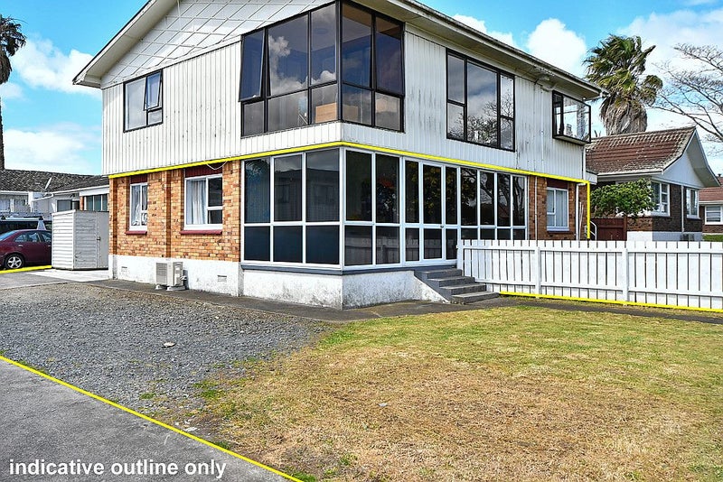 1/52 Great South Rd, Papatoetoe, Manukau City, Auckland