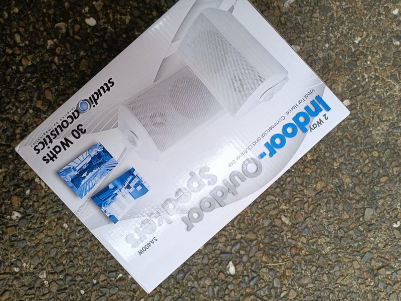 2 outdoor speakers brand new Carousel 1
