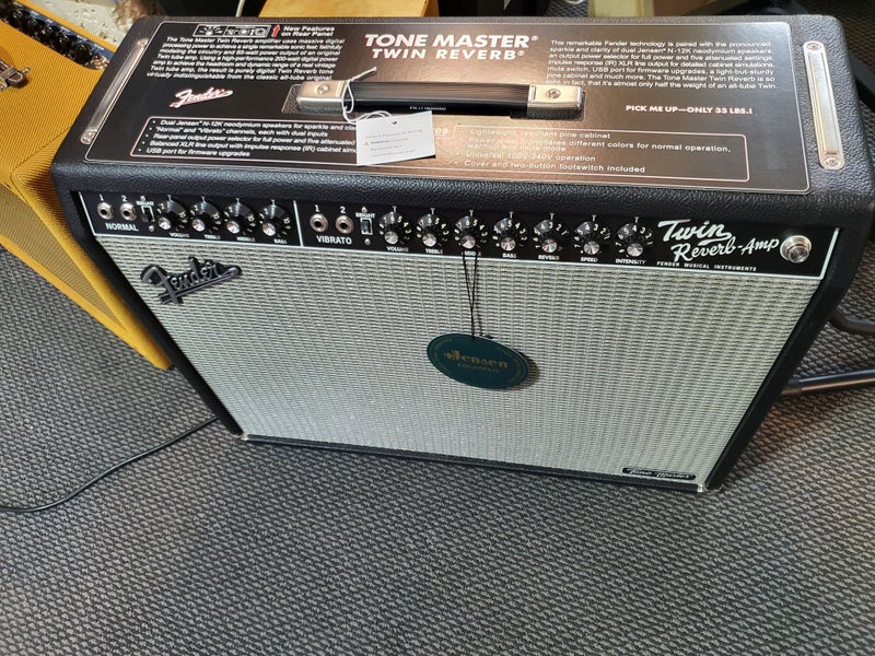 Fender - Tonemaster Twin Reverb Amplifier Carousel 2