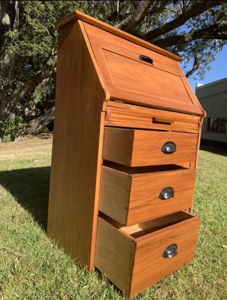 ~~~~~Absolutely stunning solid rimu roll top desk, FULLY RESTORED~~~~~ Carousel 2