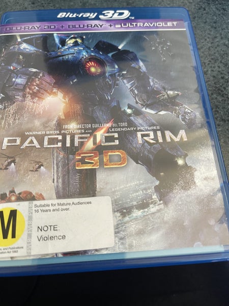 Pacific Rim (3D Blu-ray/Blu-ray) Carousel 1