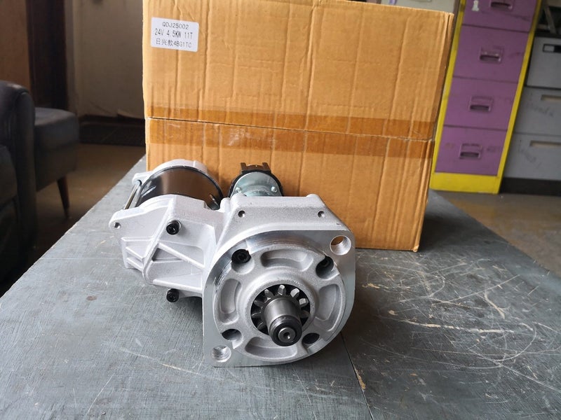 Starter Motor for Sumitomo SH120A3 or SK120-5 / 6 with 4BG1 eng 0-24000-3251 Carousel 6