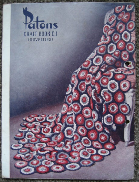 VINTAGE PATONS SOFT TOY Novelties KNITTING Crochet PATTERN BOOK Carousel 20