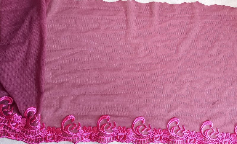 Lace 3 meters 22cm wide Carousel 1