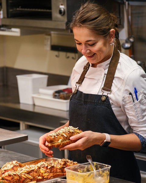 Alpine Lodge Carousel 18