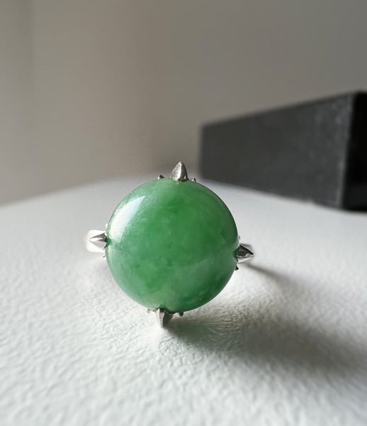 Antique Platinum Green Natural 10.5mm Jade Round Bead Orb Claw Set Ring Carousel 1