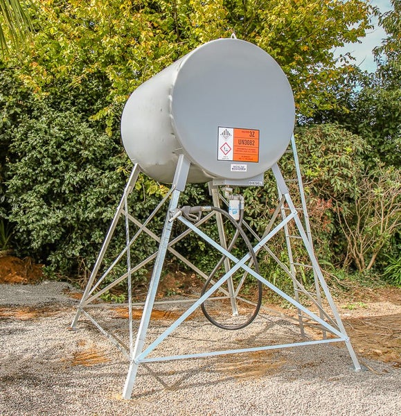 Overhead fuel tank 1950 litre Carousel 1