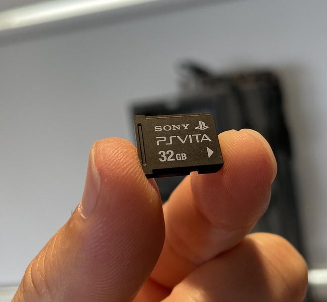 32G Genuine Official SONY PSVITA 32GB Memory Card Collectors Choice Carousel 2