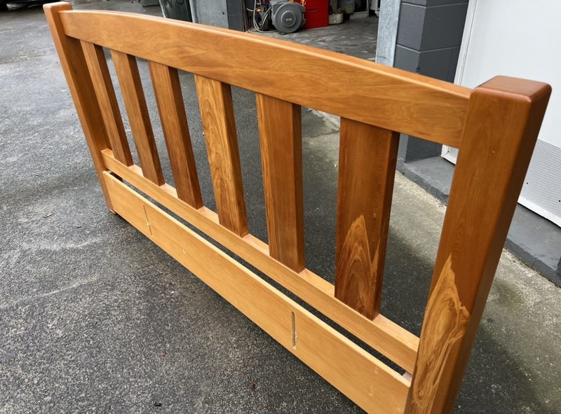 Beautiful Eastwest Designs solid rimu King headboard- FULLY RESTORED Carousel 2