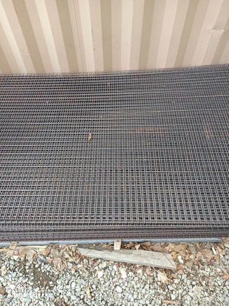 25x25x4mm Mild Steel Mesh, 2400x1200mm Carousel 1