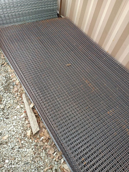 25x25x4mm Mild Steel Mesh, 2400x1200mm Carousel 2