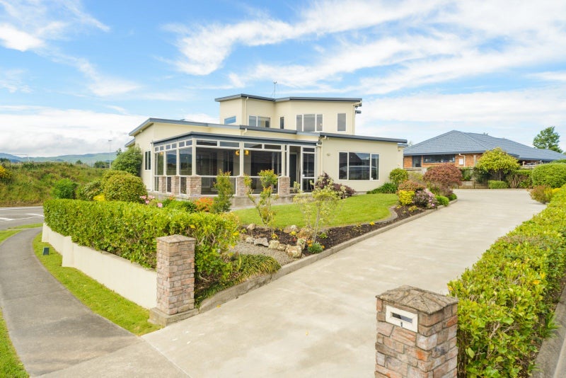 1 Silkwood Place, Fitzherbert, Palmerston North, Manawatu / Whanganui