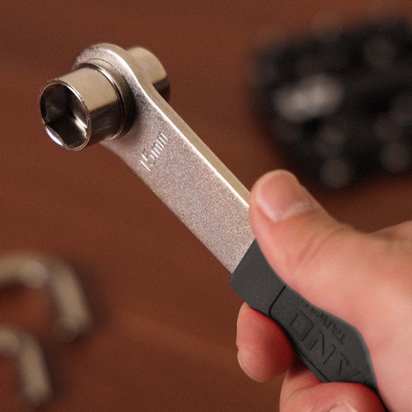 BIKEHAND Multi Pedal Sockets Wrench Carousel 6