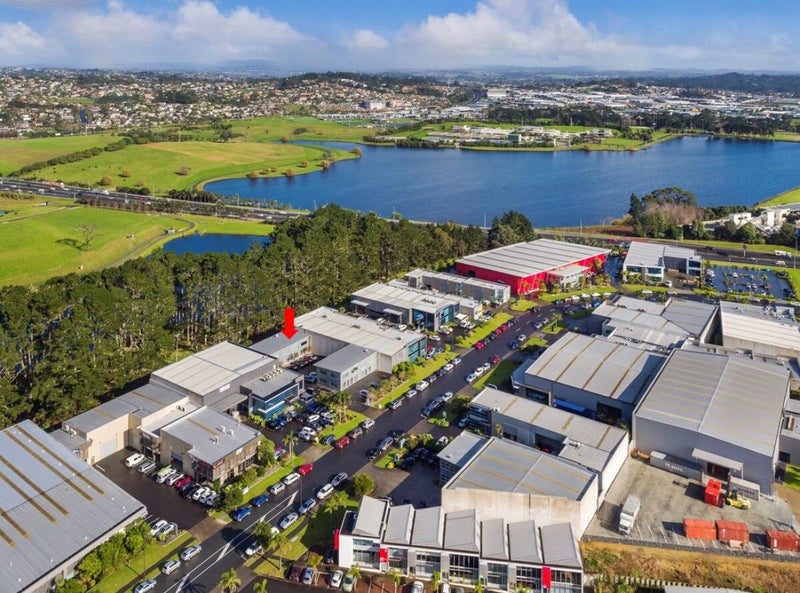 Unit H, 45 Arrenway Drive, Rosedale, North Shore City, Auckland