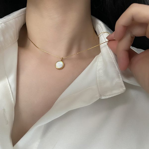 Necklace Shell Round Plate Stainless Steel Yellow Gold Plated Carousel 3