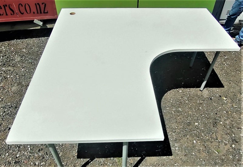 Preloved 1600x1600x800 mm Workstation Carousel 2