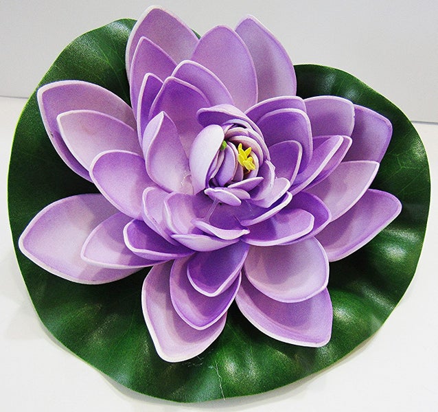 Floating flower, purple, 17cm across. Ideal for ponds. Carousel 1