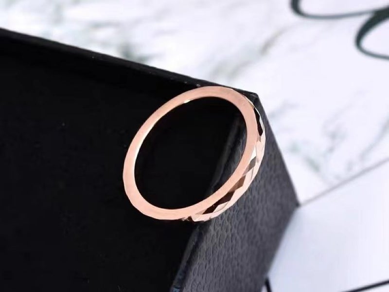 Ring Stainless Steel 18K Rose Gold Plated Ring/Size 8 Carousel 2