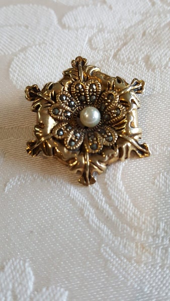 Vintage 9ct Gold/Sterling Silver Cultured Pearl Georgian Reproduction Brooch Carousel 2