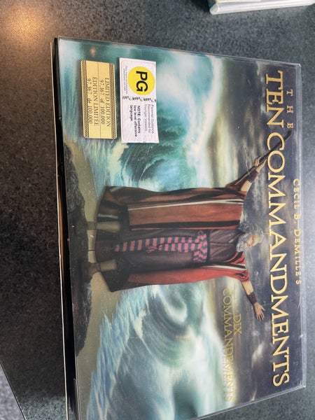 The Ten Commandments Gift Set [Blu-ray] Carousel 1