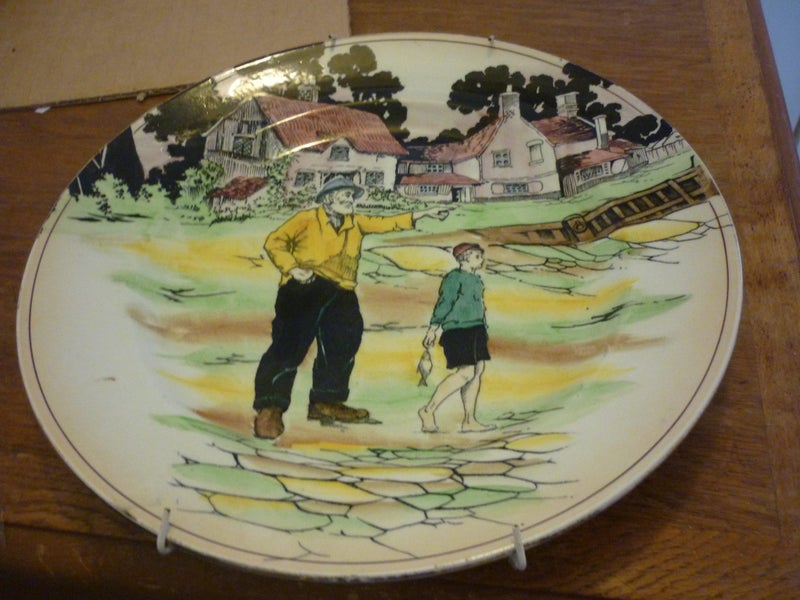 GRIMWADES QUAINT CHARACTERS PLATE Carousel 1