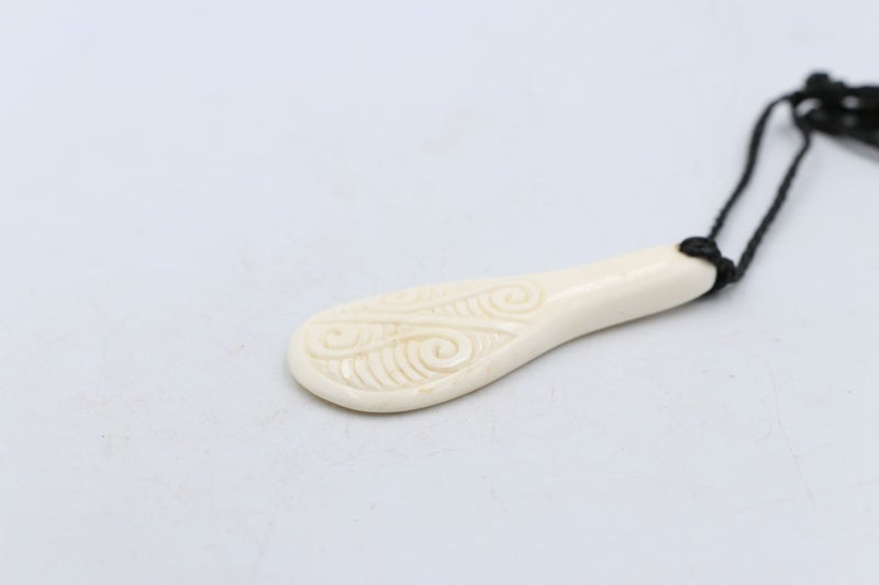 Bone Patu Pendant - BCCL013 Carousel 9