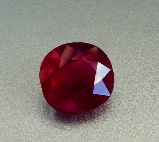 3.63CT EXCELLENT HUGE 100% NATURAL BLOOD RED RUBY Carousel 1