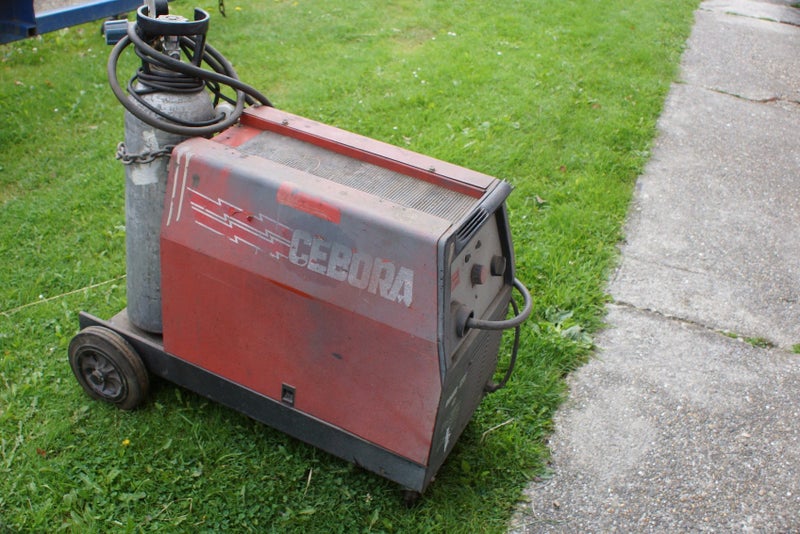 Cebora Boxer 175 Amp Welder. Single Phase. Burnt out Torch. No Argon Gas Bottle. Carousel 1