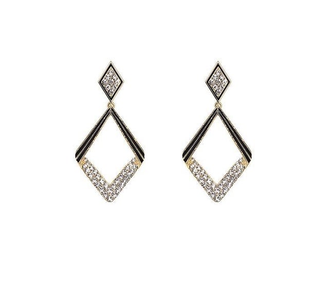 $1 reserve Gorgeous diamond shape crystal earrings Carousel 2