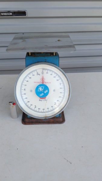 vintage 5kg scales Carousel 1