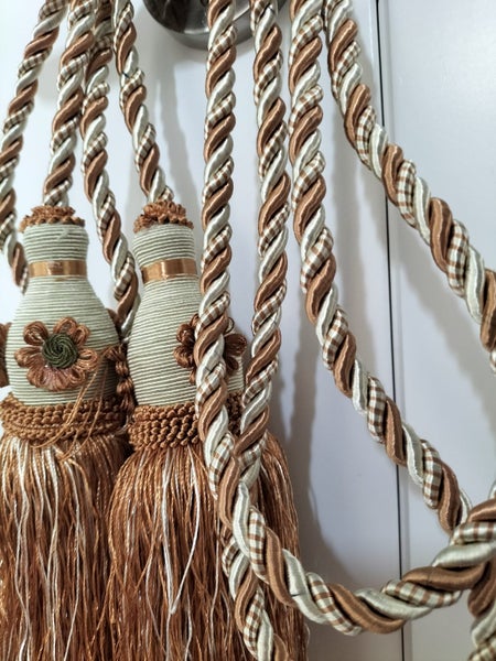 Tassel Curtain Tie back x 1 Carousel 2