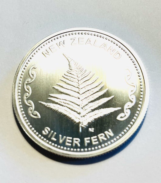 1oz NZ Mint .999 Silver Fern Round BU Carousel 1
