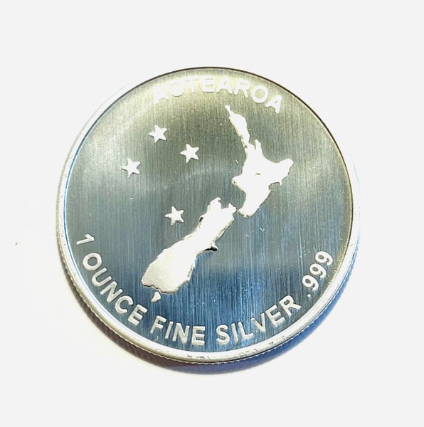 1oz NZ Mint .999 Silver Fern Round BU Carousel 2