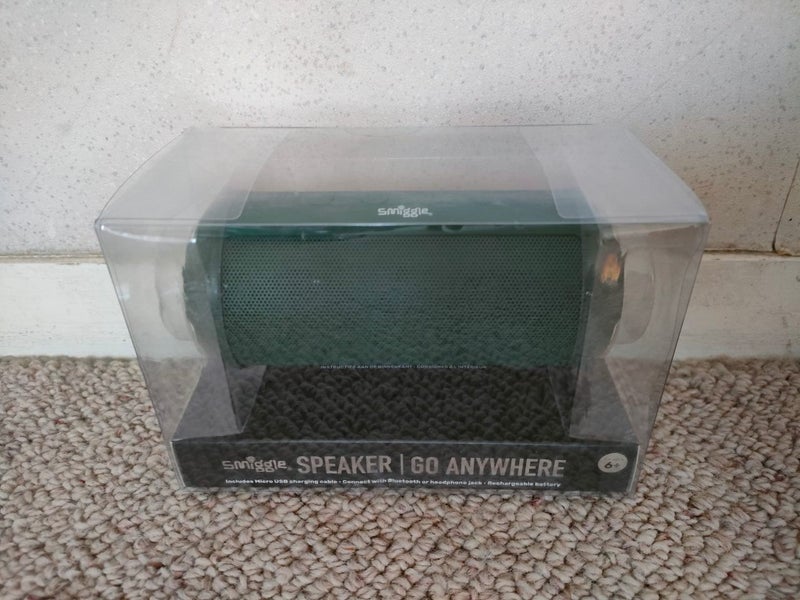 *BRAND NEW* Smiggle Go Anywhere Speaker Carousel 1