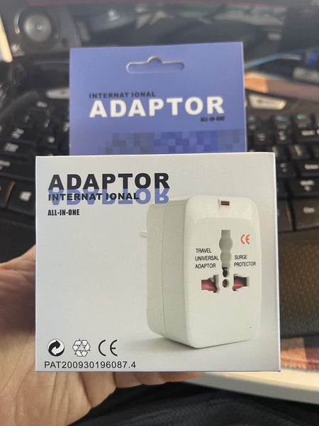 INTERNATIONAL ADAPTOR Carousel 1