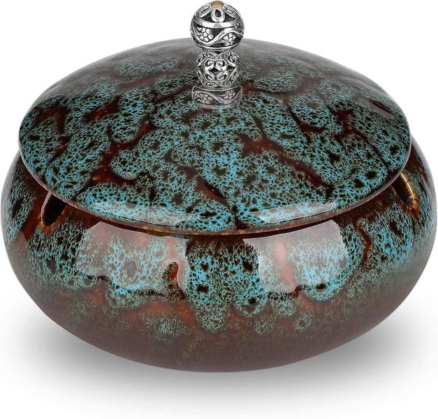 Ashtrays For Cigarettes Windproof Outdoor Ash Tray With Lid Cigarette Butts Hold Carousel 1