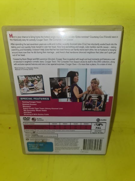 COUGAR TOWN SEASON 1 - DVD Carousel 2