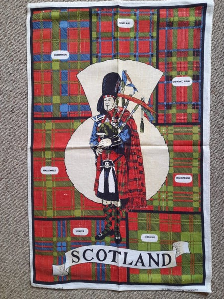 Vintage Scotland linen tea towel Carousel 1