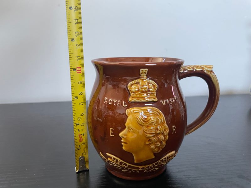 Vintage handmade Queen Elizabeth II Royal Visit NZ Mug Carousel 11