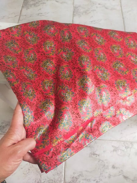 Vintage brushed back sateen cotton, paisley red Carousel 7
