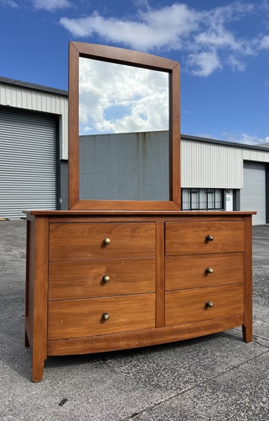 ~~~~~Beautiful dresser - FULLY RESTORED~~~~~ Carousel 1