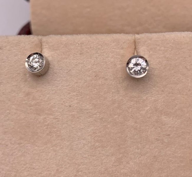 9ct White Gold 0.30ct TDW Diamond Stud Earrings ~ $2,200! Carousel 2