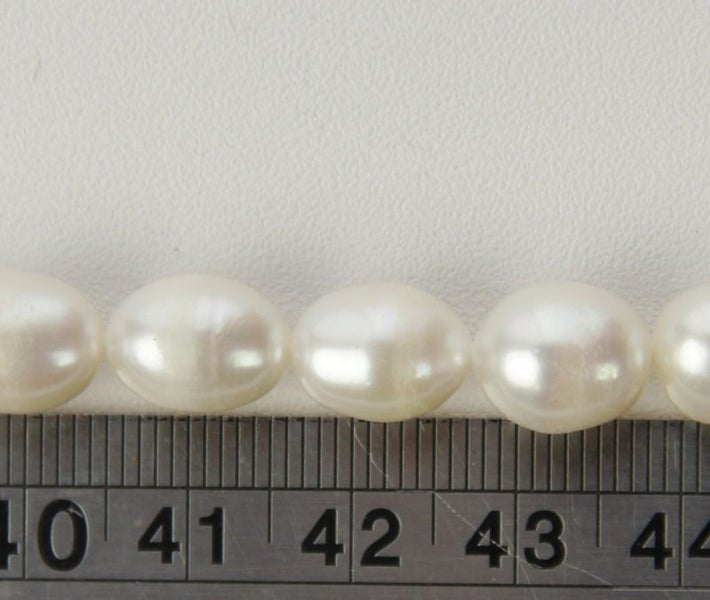 Beads - Pearls (Freshwater) - CREAM STRAND Carousel 1