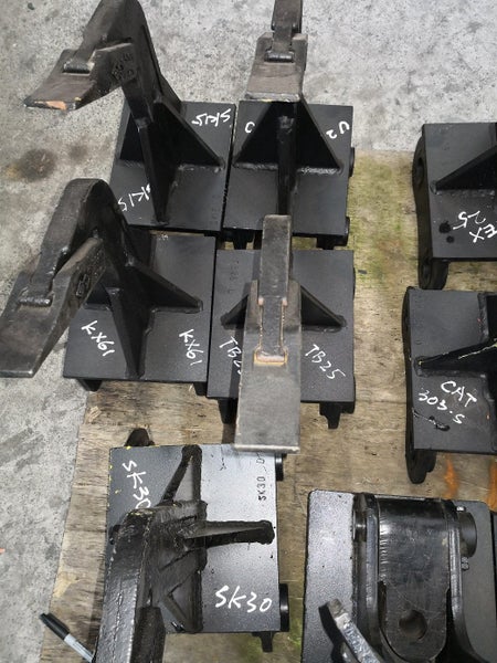 Ripper for Takeuchi TB25 or similar Carousel 1