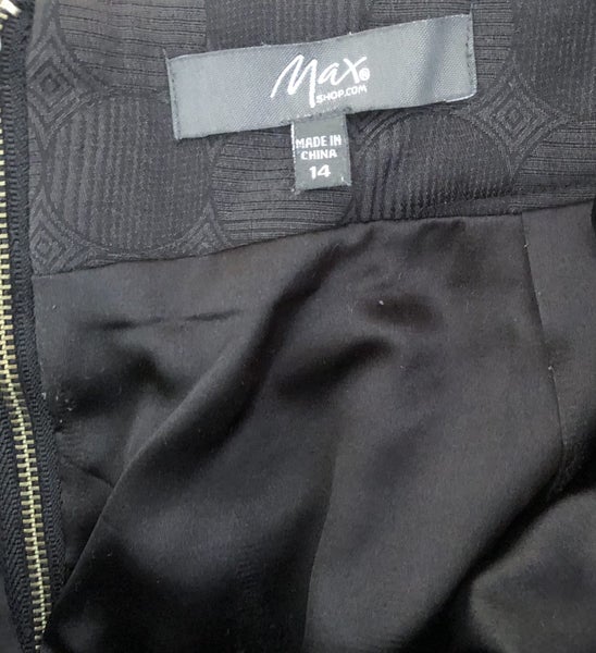 MAX SHORT BLACK SKIRT - SIZE 14 Carousel 4