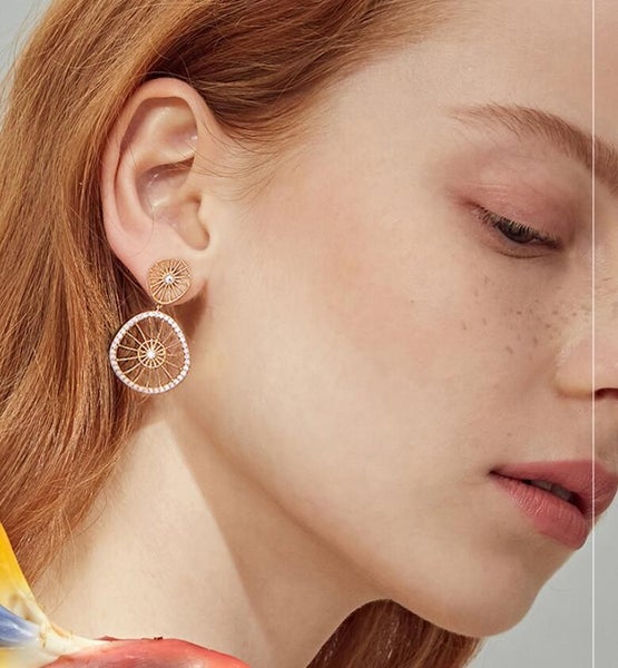 $1 reserve Gorgeous golden wheel design earrings with artificial crystal Carousel 2