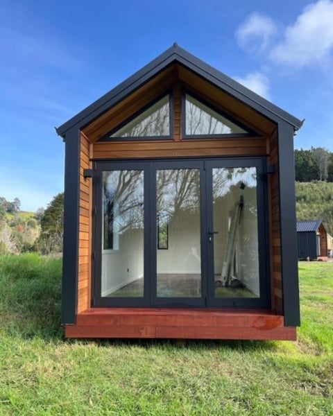 Luxury 18sqm Gable Cabin Carousel 1