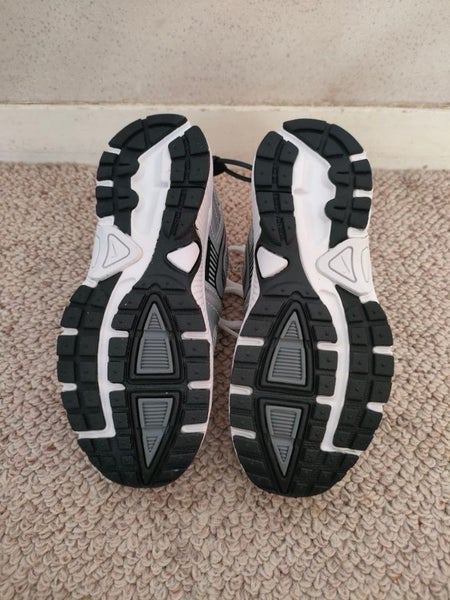 *BRAND NEW* Nike Boys Dart 10 580445-002 Metallic Silver Running Shoe Carousel 5