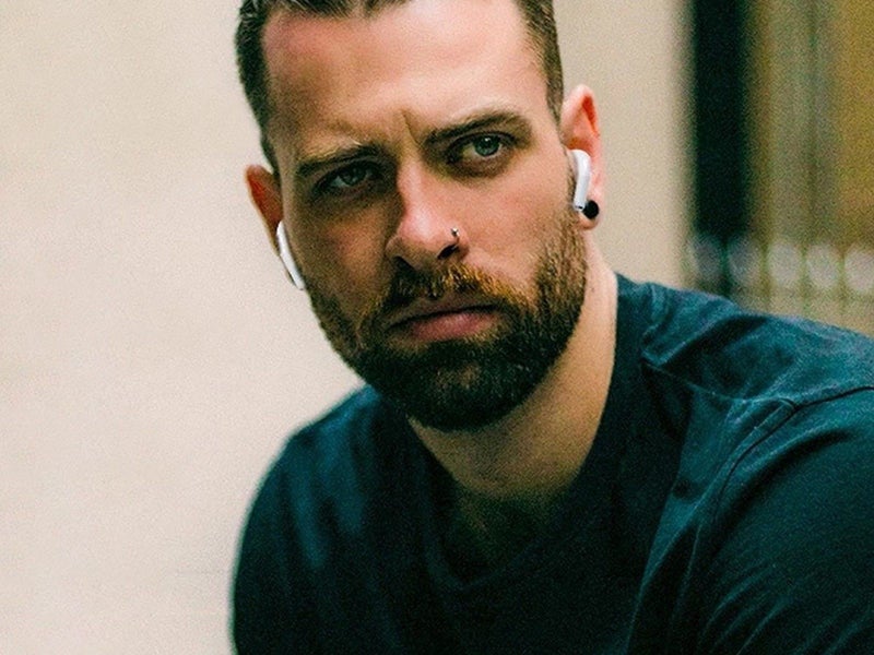 Wireless Bluetooth Headphones Sports Earbuds with Charging Case White Carousel 2