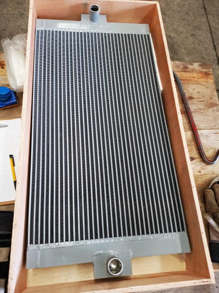 Hydraulic oil cooler for CAT 320C type A size: 935mm x 493mm part no: 196-8184 Carousel 1